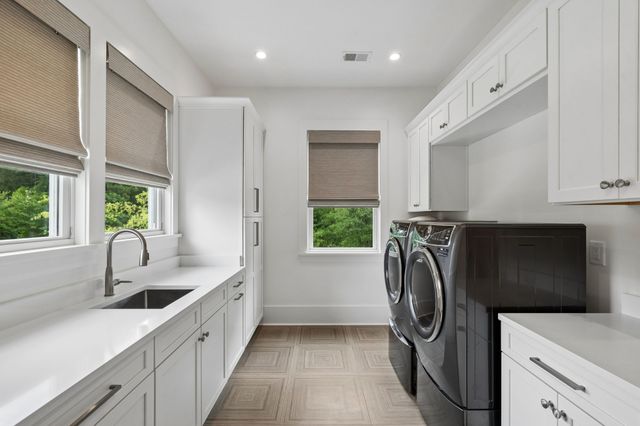 260 Island Park Dr, Charleston, SC 29492