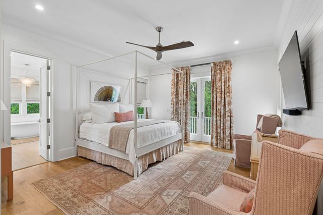 260 Island Park Dr, Charleston, SC 29492