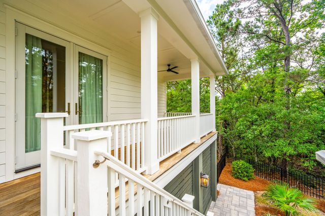 260 Island Park Dr, Charleston, SC 29492