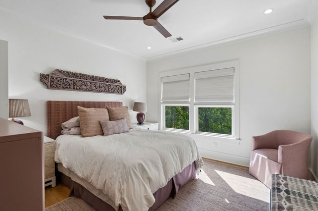 260 Island Park Dr, Charleston, SC 29492