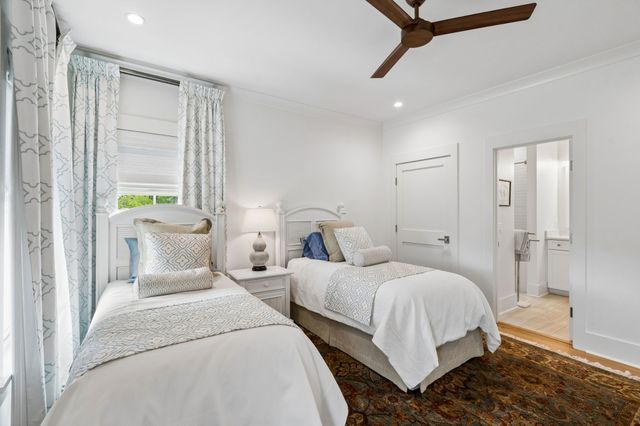 260 Island Park Dr, Charleston, SC 29492