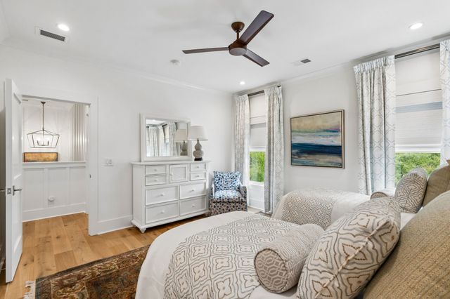 260 Island Park Dr, Charleston, SC 29492