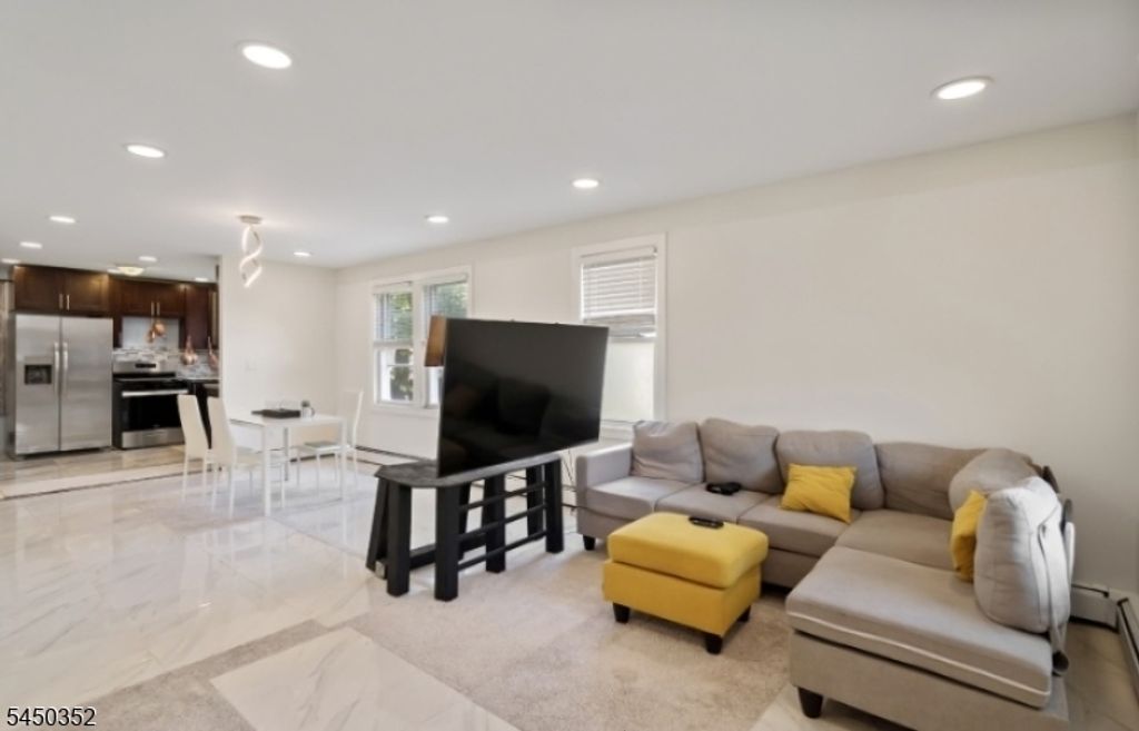 6 Worden Ave, Woodbridge Twp., NJ 08861 — photo 2