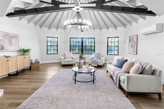 2554 68TH AVENUE S, St Petersburg, FL 33712