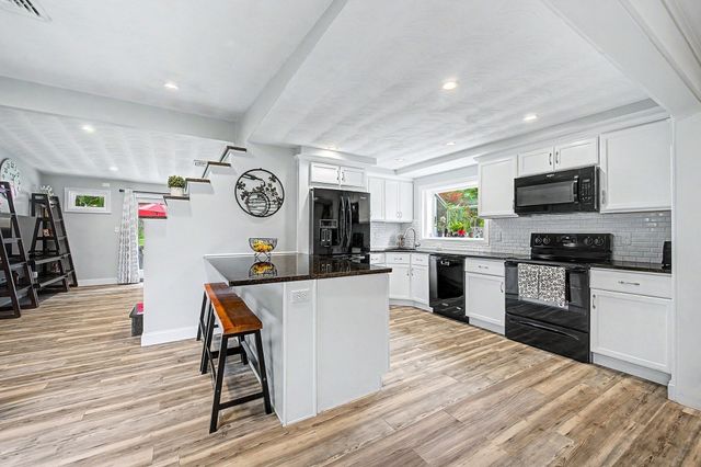 9 Joseph Rd, Framingham, MA 01701