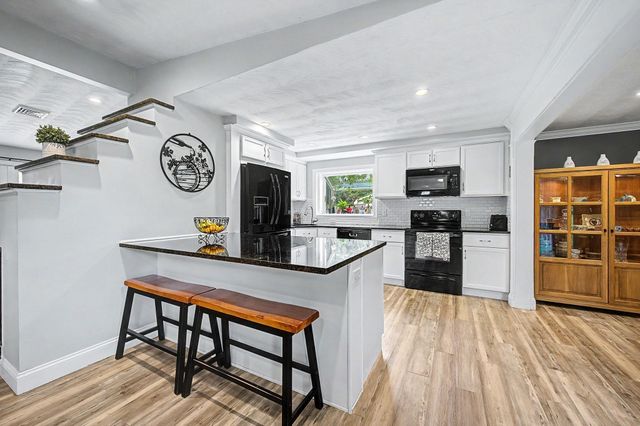 9 Joseph Rd, Framingham, MA 01701