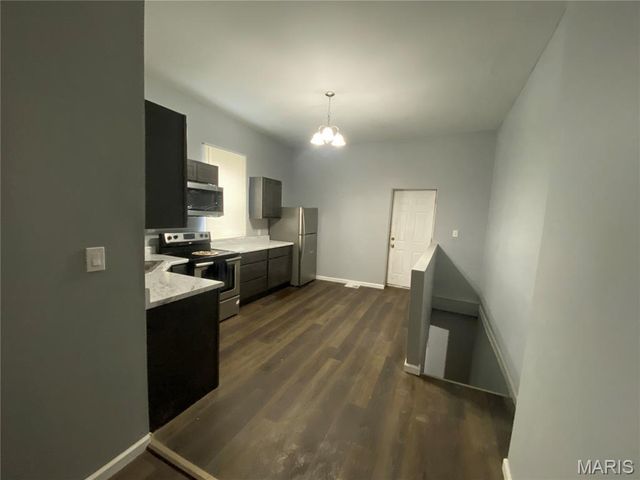 3825 Missouri Avenue, St Louis, MO 63118