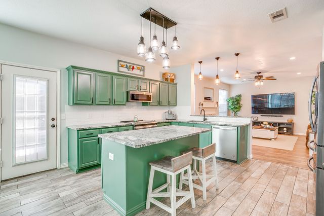 4812 Parkmount Drive, Fort Worth, TX 76137