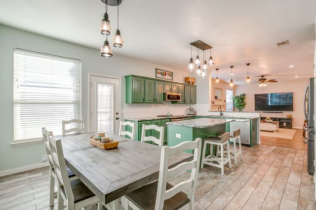 4812 Parkmount Drive, Fort Worth, TX 76137