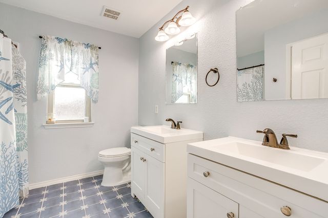 4812 Parkmount Drive, Fort Worth, TX 76137