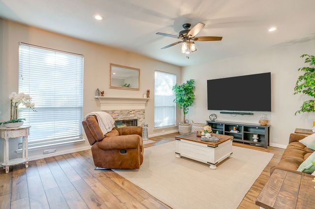 4812 Parkmount Drive, Fort Worth, TX 76137