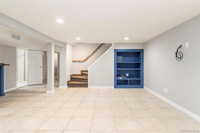 2615 Clearview Expressway, Bayside, NY 11360