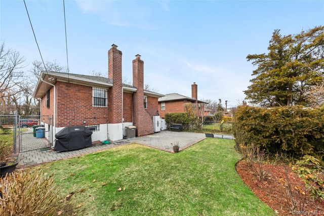 2615 Clearview Expressway, Bayside, NY 11360