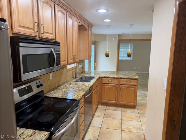 8094 Rolling Brook Road, Northfield, OH 44067