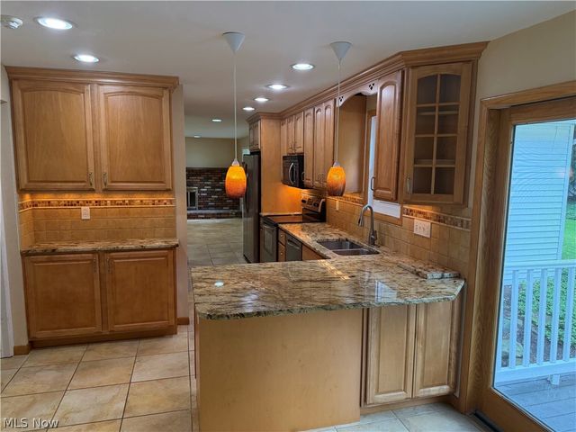 8094 Rolling Brook Road, Northfield, OH 44067