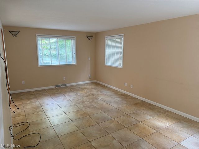 8094 Rolling Brook Road, Northfield, OH 44067