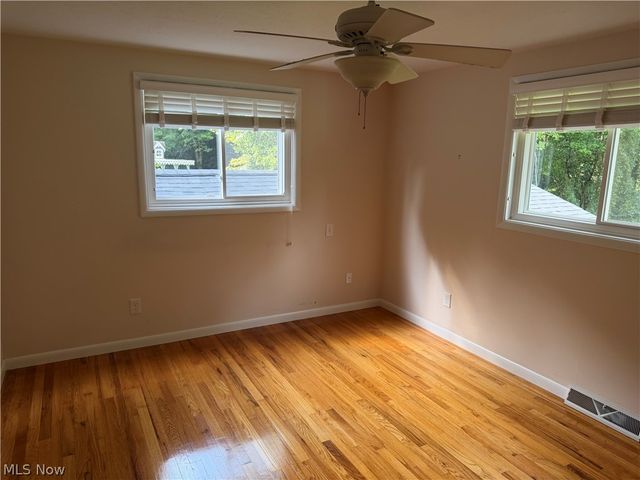 8094 Rolling Brook Road, Northfield, OH 44067