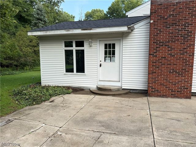 8094 Rolling Brook Road, Northfield, OH 44067