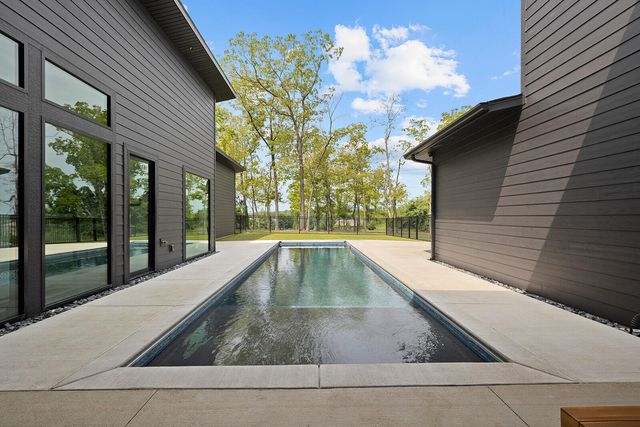 861 Bantry Court, Nixa, MO 65714