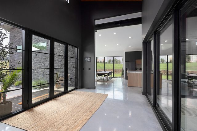 861 Bantry Court, Nixa, MO 65714