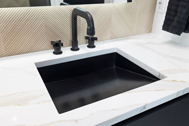 861 Bantry Court, Nixa, MO 65714