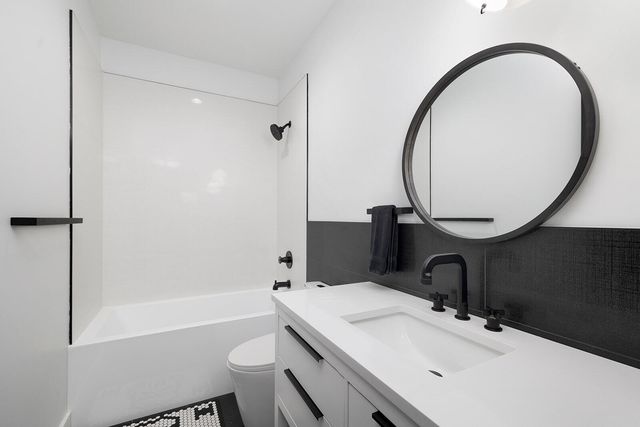 861 Bantry Court, Nixa, MO 65714