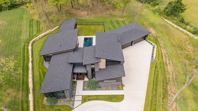 861 Bantry Court, Nixa, MO 65714