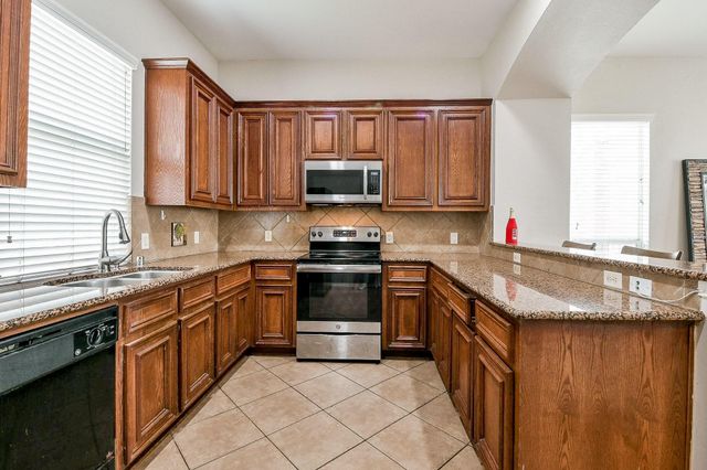 7007 Plum Creek Trail Lane, Houston, TX 77087