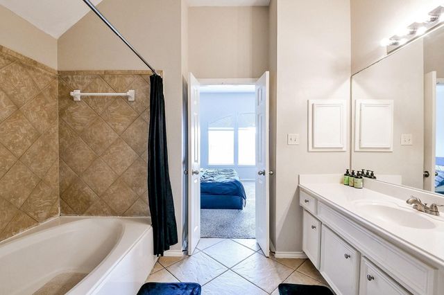 7007 Plum Creek Trail Lane, Houston, TX 77087