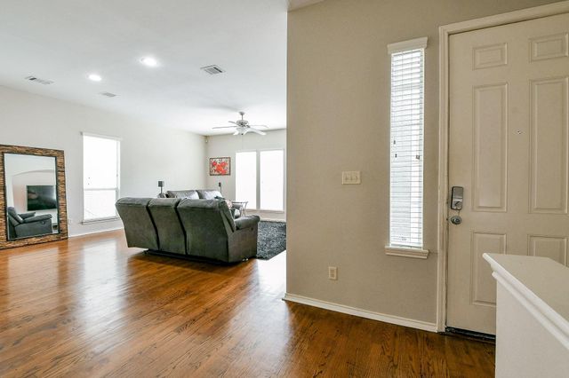 7007 Plum Creek Trail Lane, Houston, TX 77087