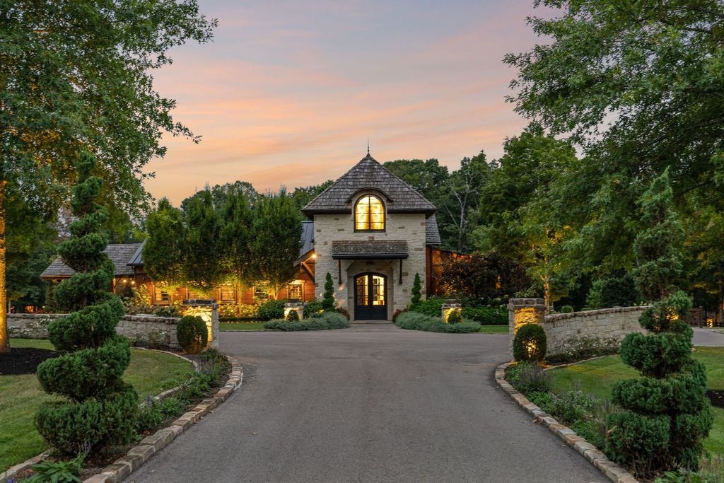 5715 Greenbrier Rd, Franklin, TN 37064