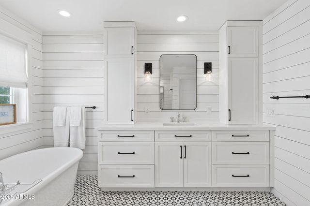 8107 E DEL CUARZO Drive, Scottsdale, AZ 85258