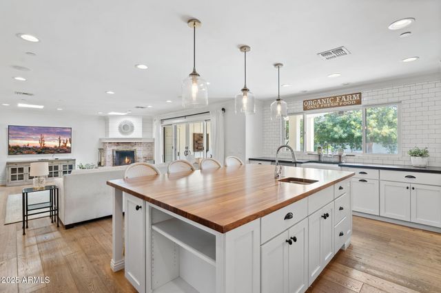 8107 E DEL CUARZO Drive, Scottsdale, AZ 85258