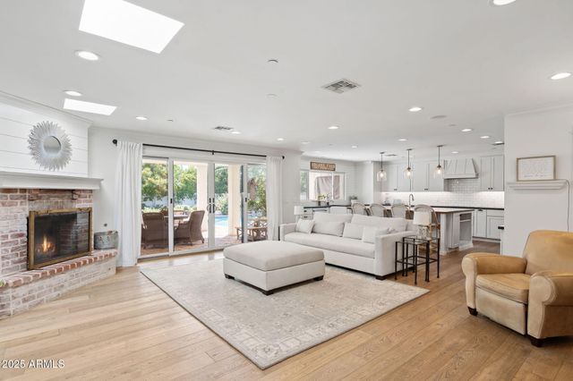 8107 E DEL CUARZO Drive, Scottsdale, AZ 85258