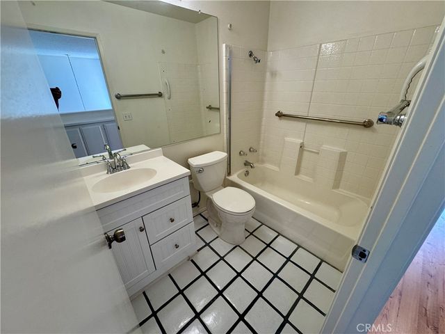 2001 Via Como 103, Corona, CA 92881