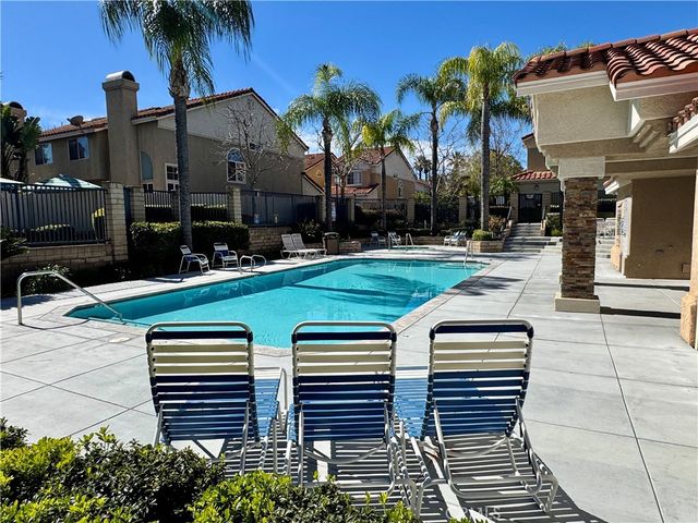 2001 Via Como 103, Corona, CA 92881