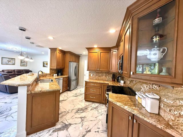 23261 Torre Circle, Boca Raton, FL 33433