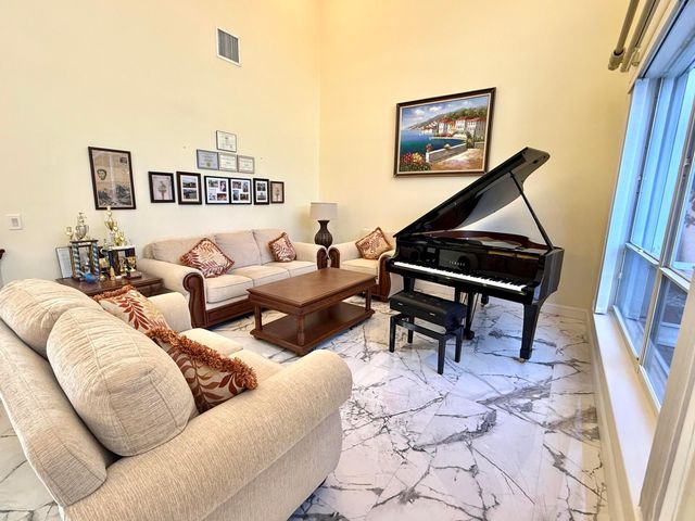 23261 Torre Circle, Boca Raton, FL 33433