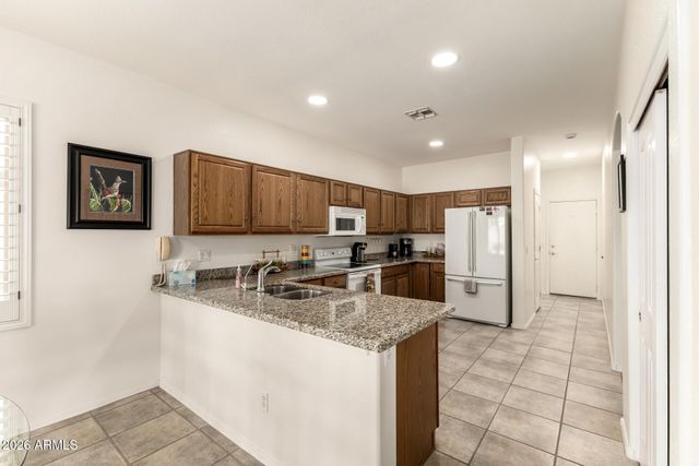 6410 S SENATE Street, Chandler, AZ 85249