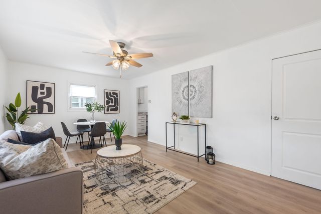 7004 Chestnut Avenue, Hammond, IN 46324