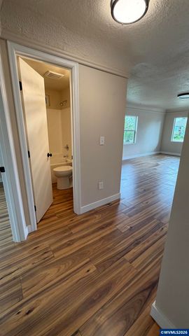 275 Kenwood Av NE, Salem, OR 97301