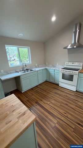 275 Kenwood Av NE, Salem, OR 97301