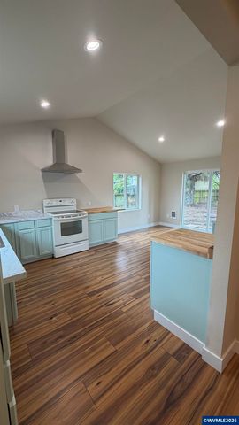 275 Kenwood Av NE, Salem, OR 97301