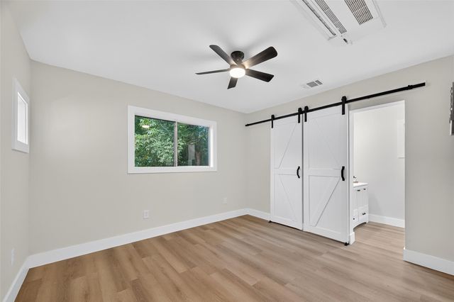 2424 Oaklawn Drive, La Marque, TX 77568