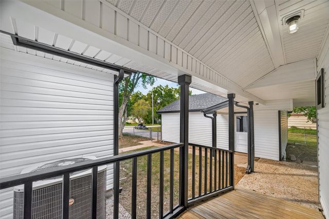 2424 Oaklawn Drive, La Marque, TX 77568