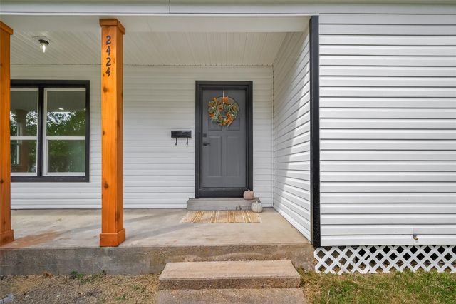 2424 Oaklawn Drive, La Marque, TX 77568