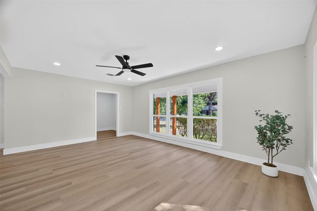 2424 Oaklawn Drive, La Marque, TX 77568