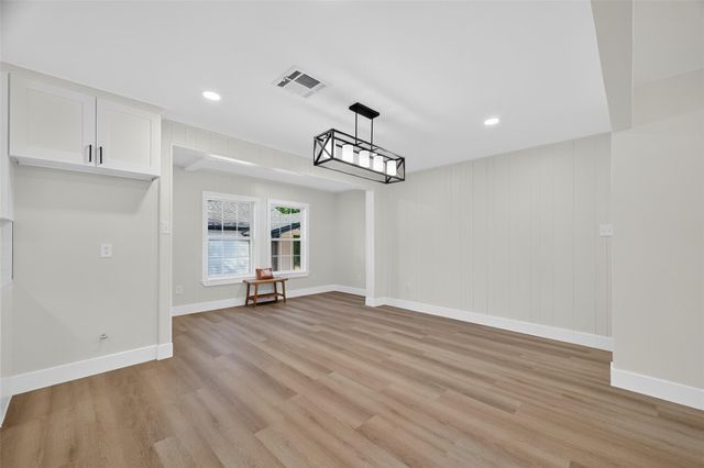 2424 Oaklawn Drive, La Marque, TX 77568