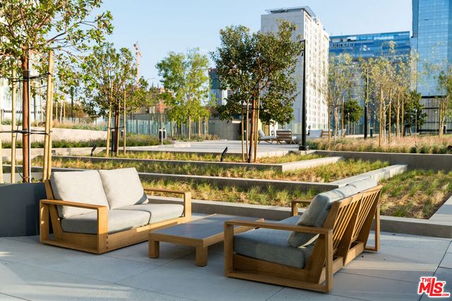 889 Francisco Street 3002, Los Angeles, CA 90017