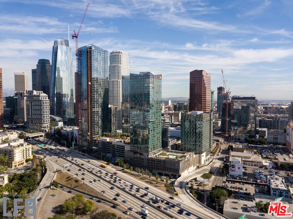 889 Francisco Street 3002, Los Angeles, CA 90017